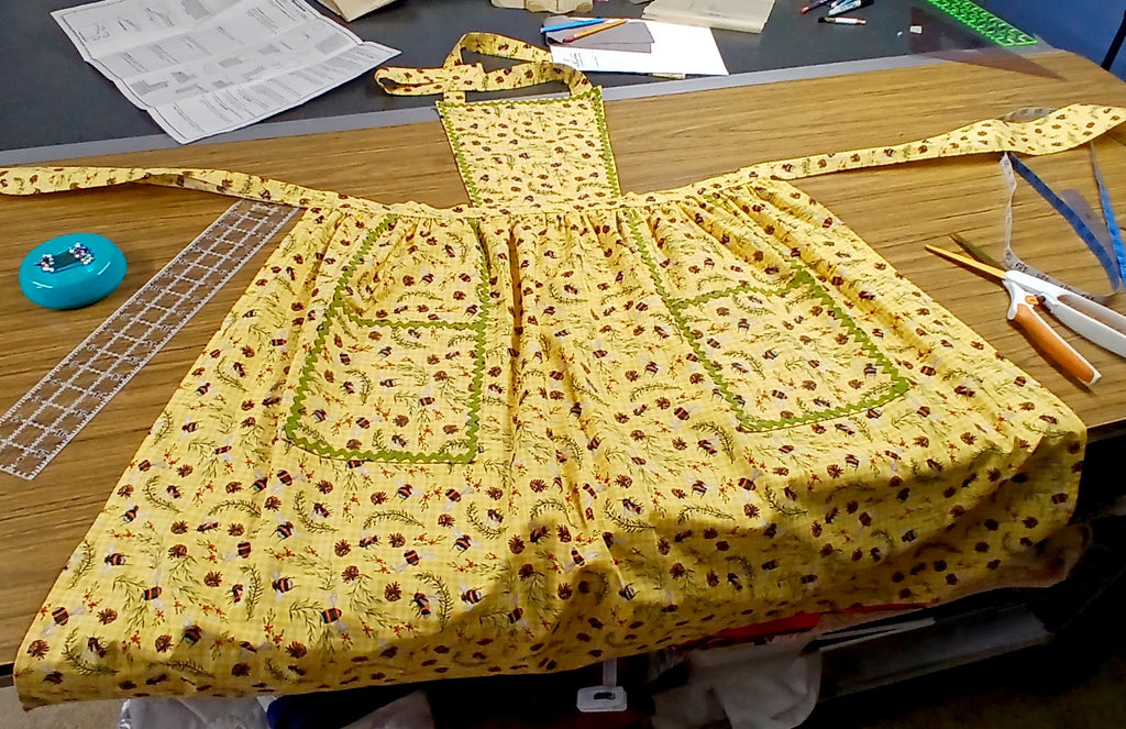 Vintage Style Bib Apron, 100% Cotton Yellow Bumble Bee Print