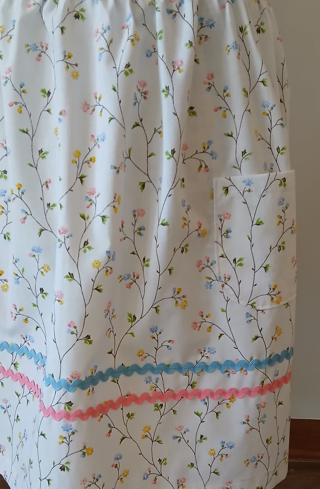 Vintage Style Bib Apron, Vintage Floral Fabric