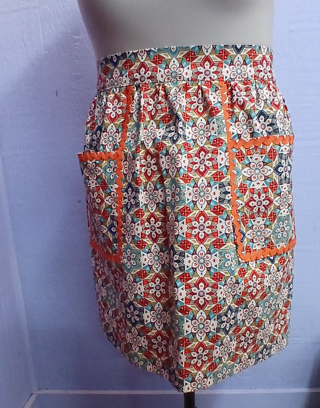 Kitchen Half-apron cotton medallion print