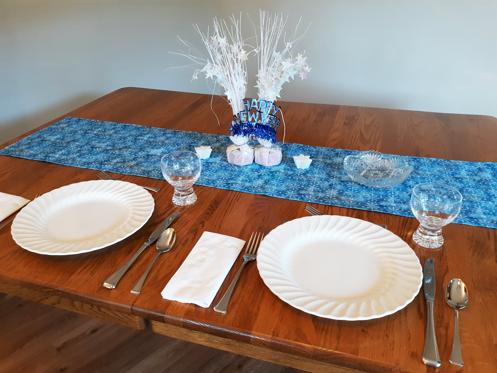 Patina Blue Table Runner, 100% Cotton, Winter Theme