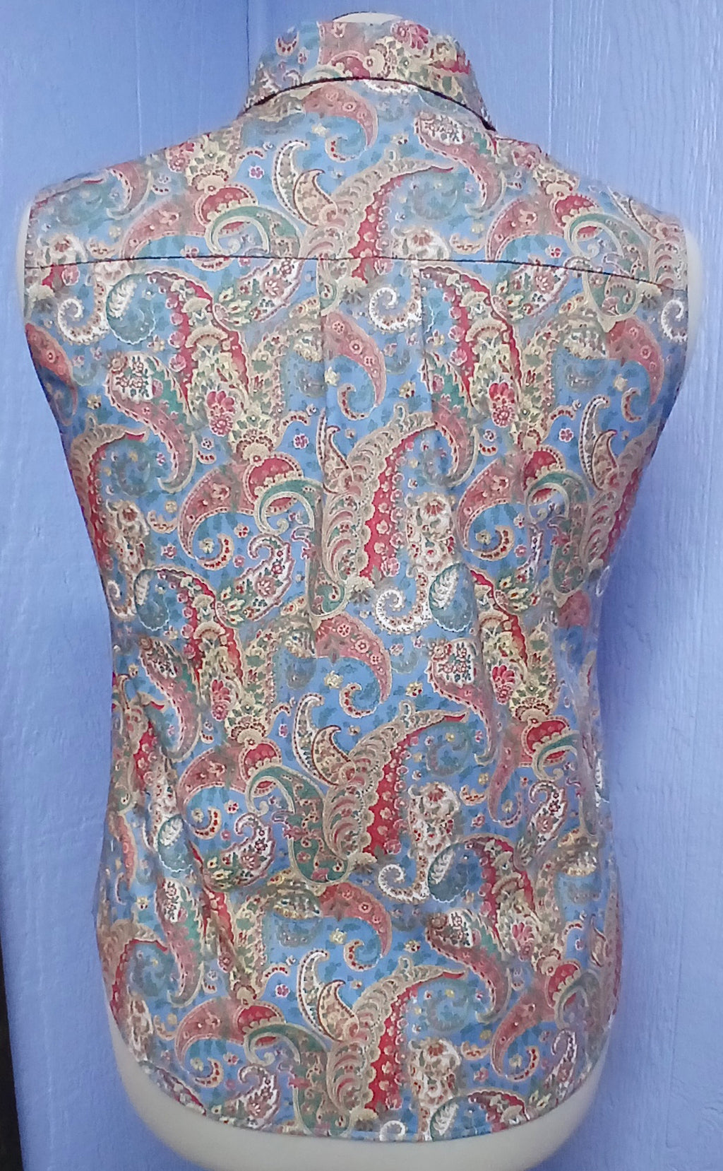 Ladies Sleeveless Cotton Blouse, Multicolor Paisley Design