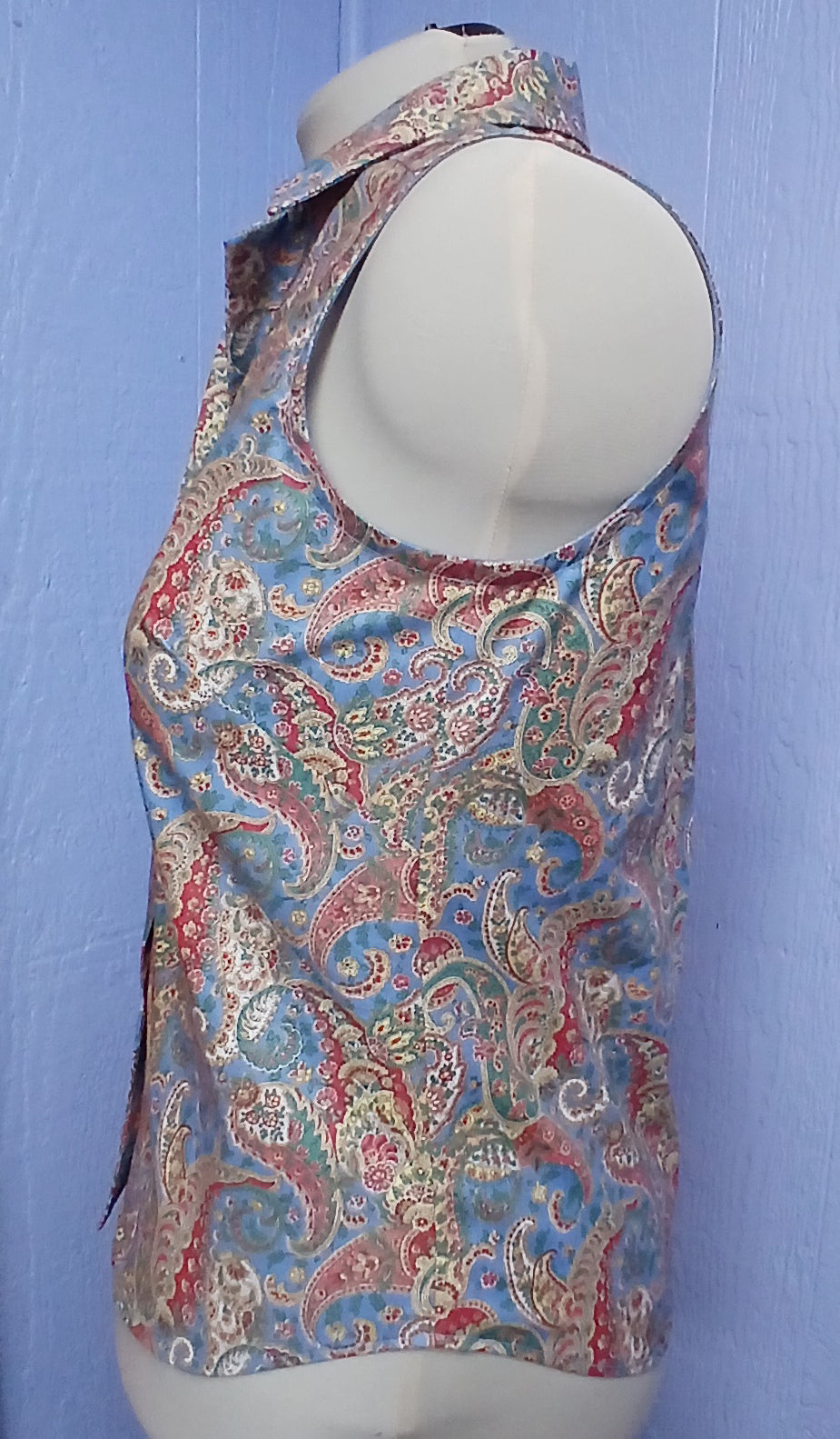 Ladies Sleeveless Cotton Blouse, Multicolor Paisley Design