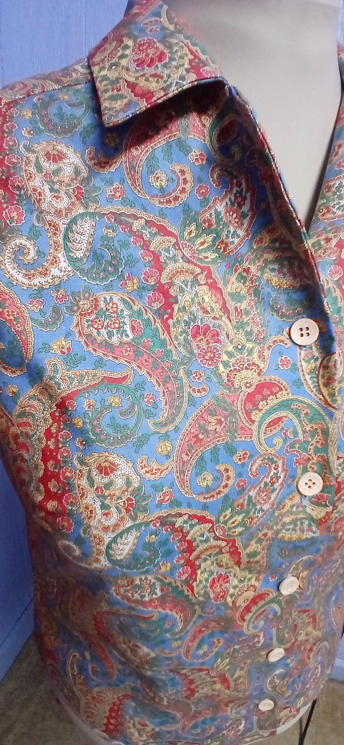 Ladies Sleeveless Cotton Blouse, Multicolor Paisley Design