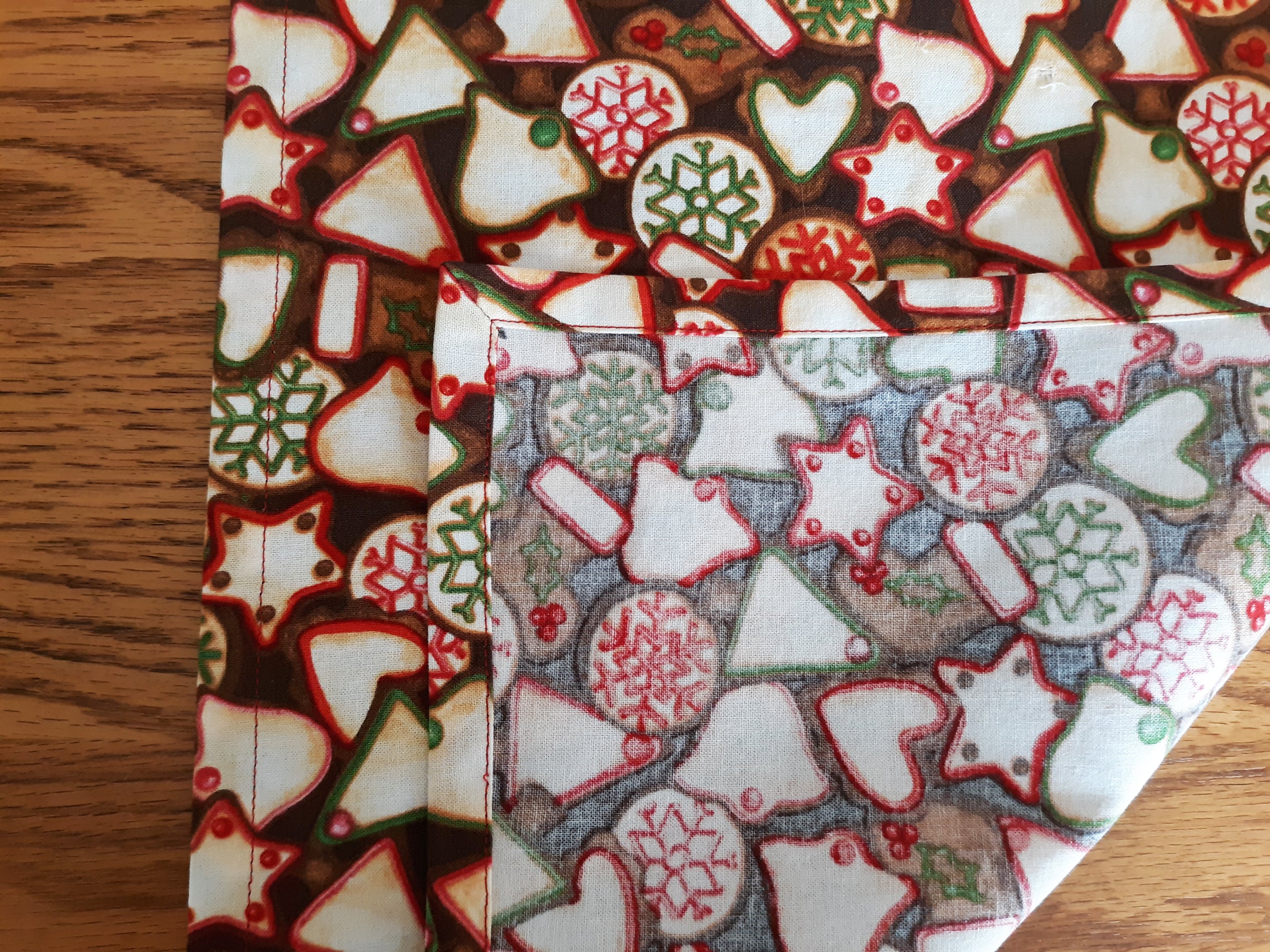 Holiday Table Runner, Fancy Cookies Print 100% Cotton